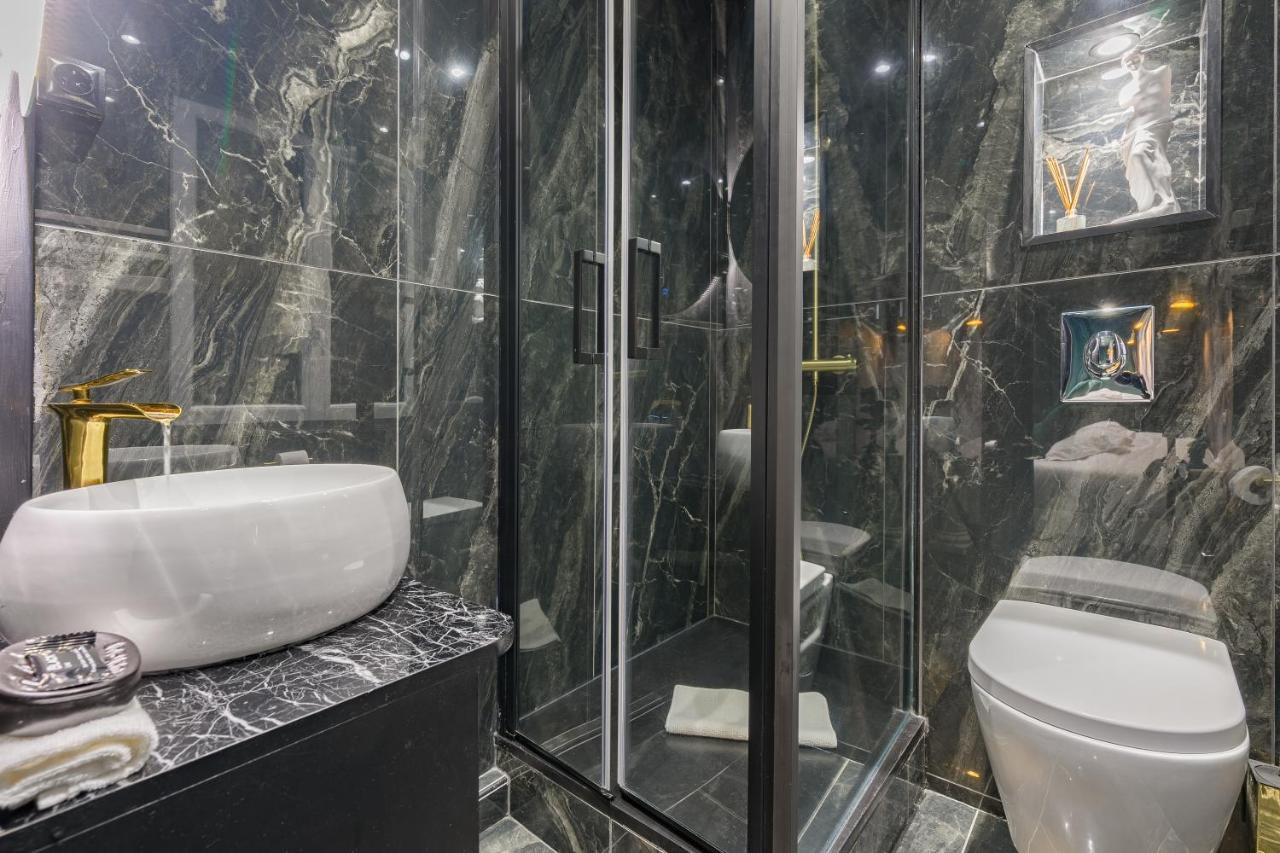 Le Musee D'Aphrodite / Jacuzzi Montgeron Ngoại thất bức ảnh