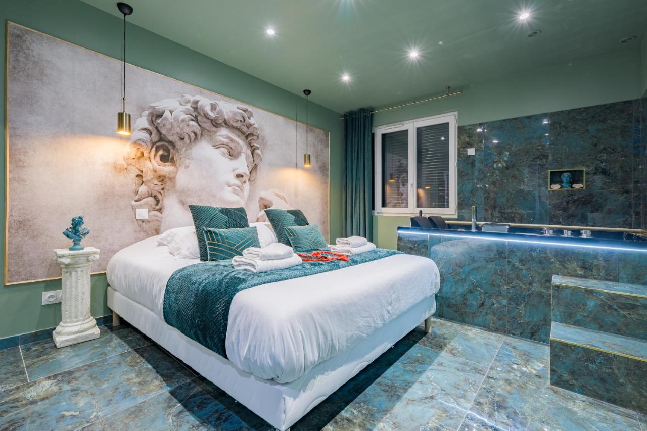 Le Musee D'Aphrodite / Jacuzzi Montgeron Ngoại thất bức ảnh
