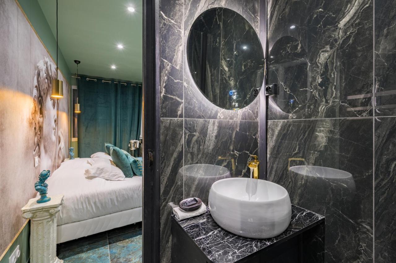 Le Musee D'Aphrodite / Jacuzzi Montgeron Ngoại thất bức ảnh