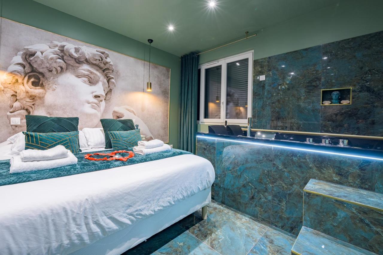 Le Musee D'Aphrodite / Jacuzzi Montgeron Ngoại thất bức ảnh
